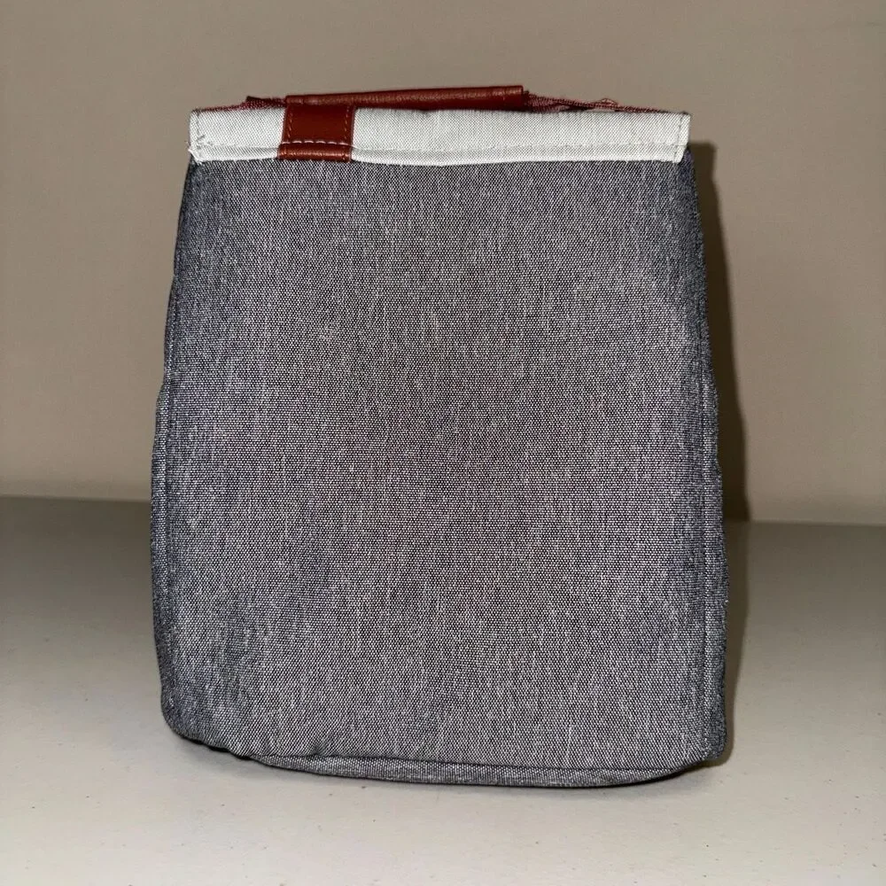 NWOT Foundry Dyer Lunch Bag Grey White Snack Zippered Insulated Tote Work School